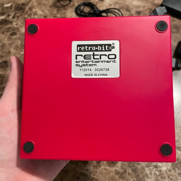 NES clone console with 2 games /2 controllers - Picture 9 of 13